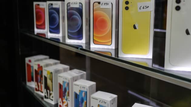 手機廠商也難逃一劫 全球芯片短缺如何席卷智能手機行業(yè)